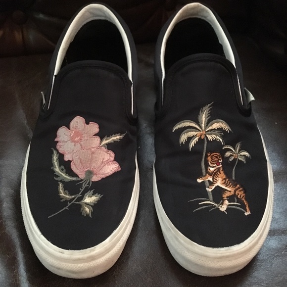 VANS California Souvenir Classic Slip-ons - Picture 1 of 5